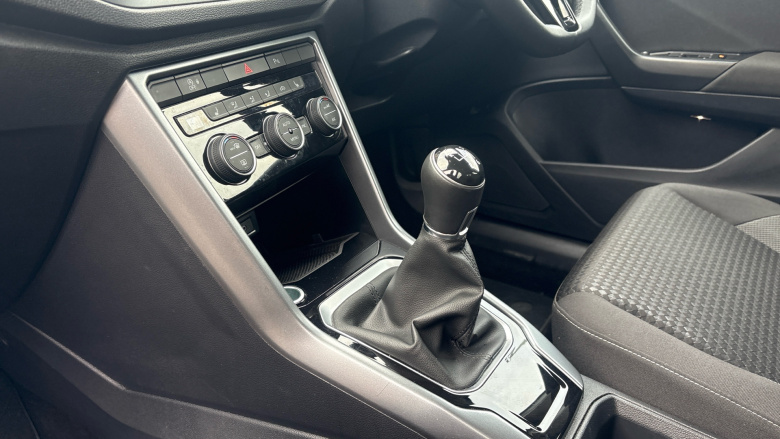 Volkswagen T-Roc 1.0 TSI 110 Active 5dr Petrol Hatchback